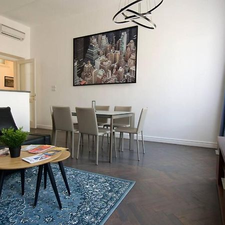 Premium Apartment By Hi5- Anker Apartment Budapest Bagian luar foto